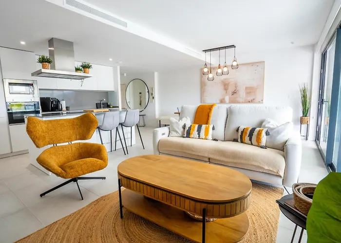 Neue In Andalusien An Der Costa Del Sol - Boho Style - 40 Qm Terrasse, 3-bedroom, Pool, Gym, Work Lounge Lägenhet Estepona