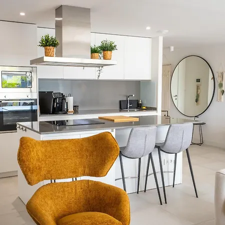 Appartement Neue In Andalusien An Der Costa Del Sol - Boho Style - 40 Qm Terrasse, 3-bedroom, Pool, Gym, Work Lounge Estepona