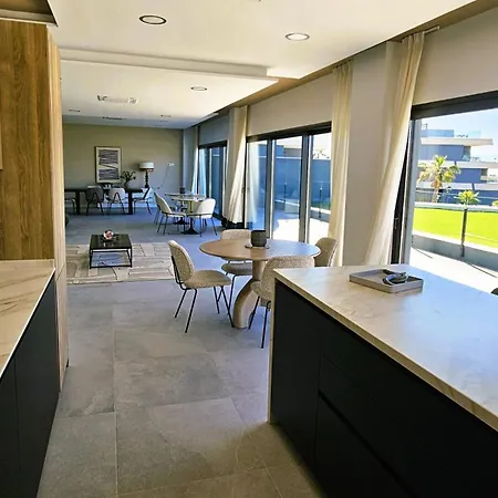 Appartement Neue In Andalusien An Der Costa Del Sol - Boho Style - 40 Qm Terrasse, 3-bedroom, Pool, Gym, Work Lounge Estepona