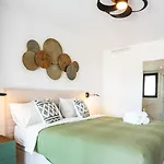 Neue In Andalusien An Der Costa Del Sol - Boho Style - 40 Qm Terrasse, 3-bedroom, Pool, Gym, Work Lounge Εστεπόνα